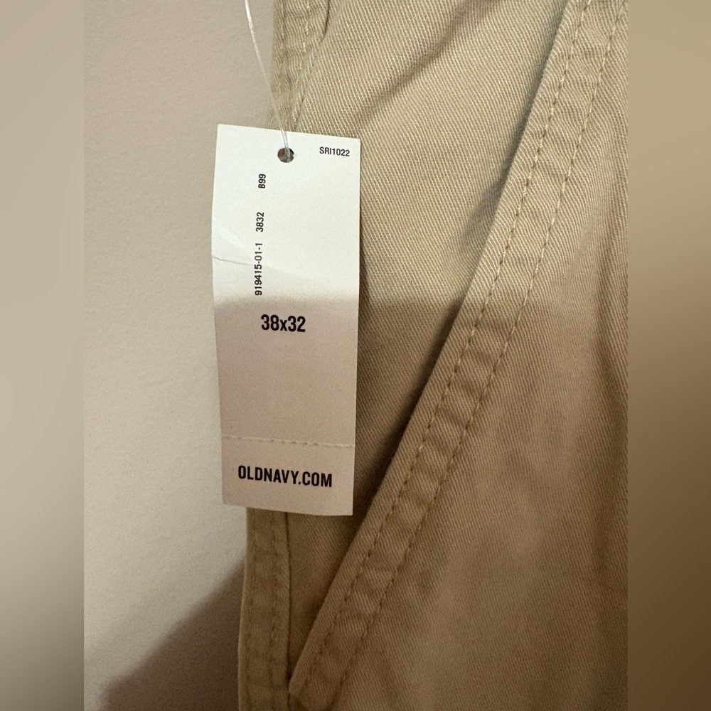 Old Navy Tan Cargo Pants with Utility Pockets 38X32 - Picture 2 of 3
